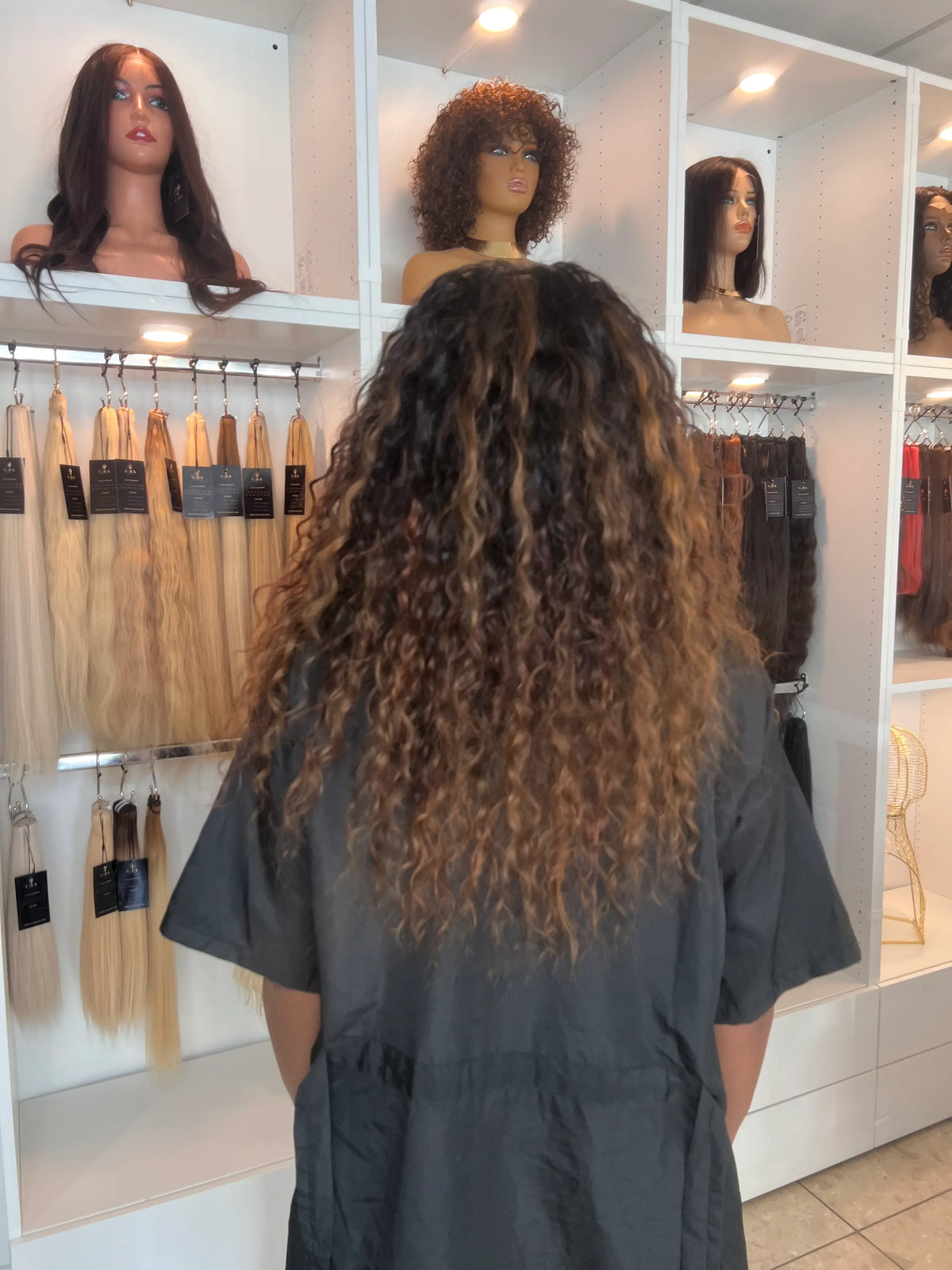 Extensions Raw Hair Bouclées – Châtain Clair #4